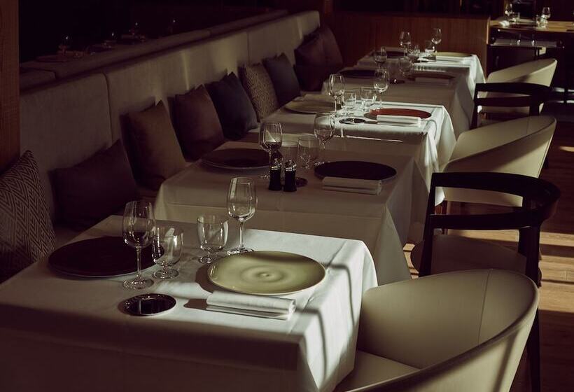 فندق Hôtel De Cavoye