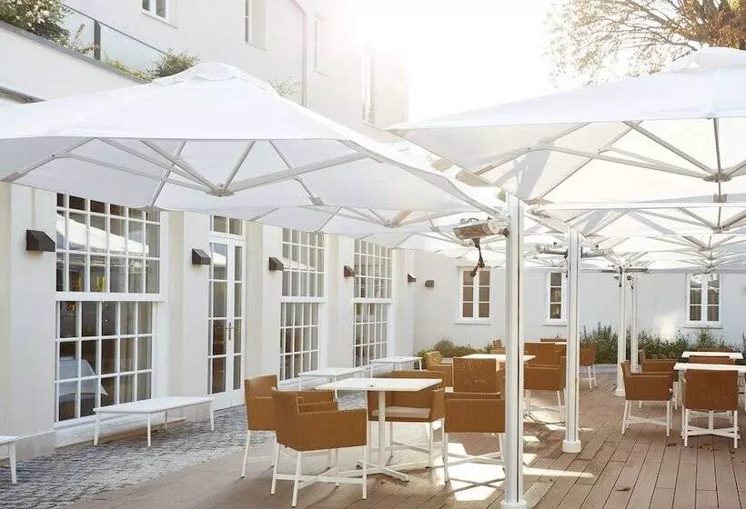 هتل Hôtel De Cavoye