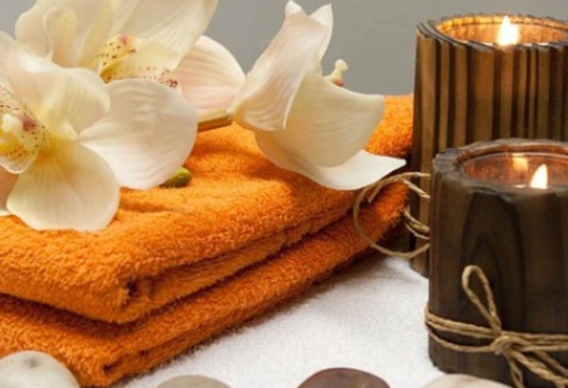 فندق Hôtel De Cavoye