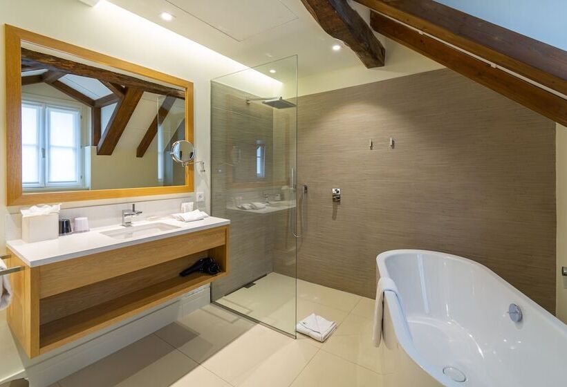 فندق Hôtel De Cavoye