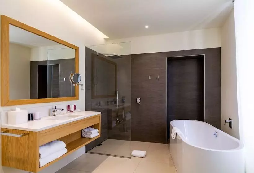 هتل Hôtel De Cavoye