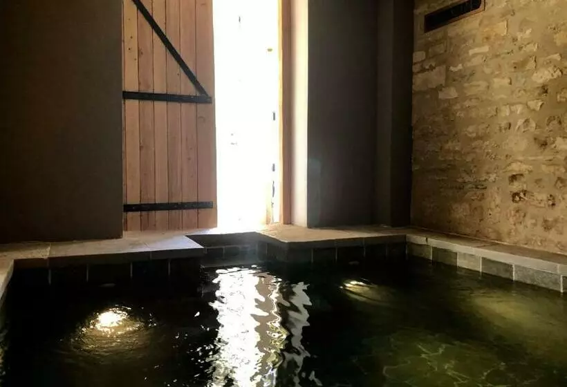 فندق L'abbaye Saint Michel