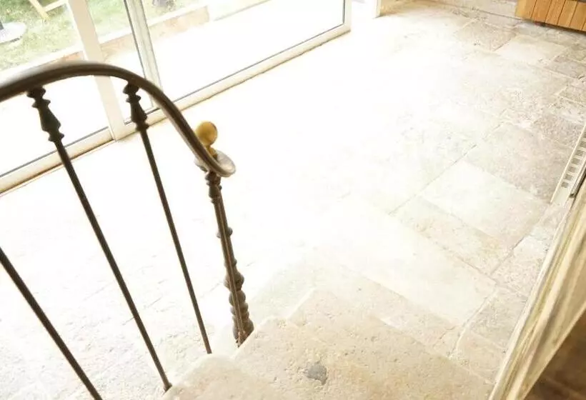 فندق L'abbaye Saint Michel