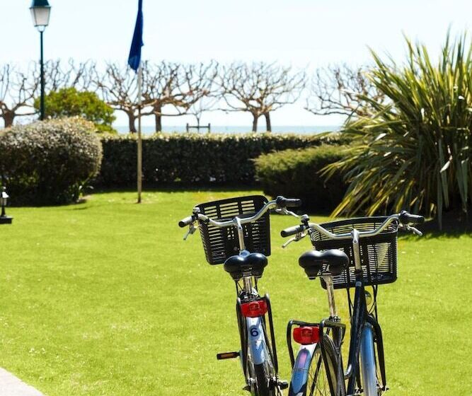 هتل Le Castel Marie Louise