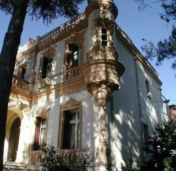 酒店 Le Roussillon