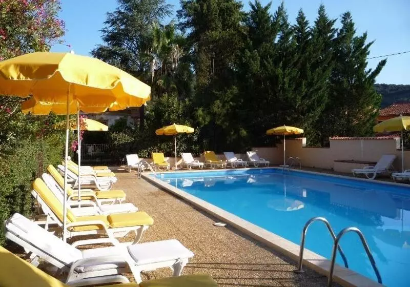 酒店 Le Roussillon