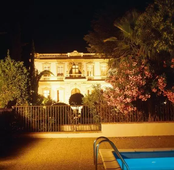 酒店 Le Roussillon