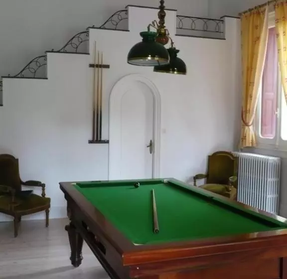 酒店 Le Roussillon