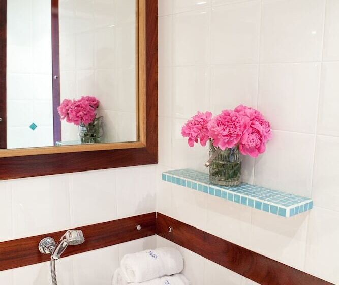 Hotel Manoir De Lan Kerellec