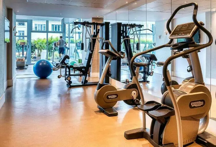 ホテル Mercure Paris Montmartre Sacre Coeur