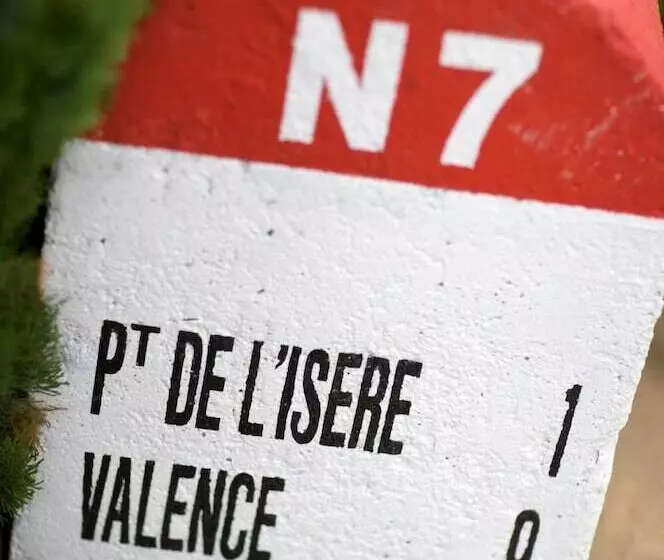 فندق Michel Chabran   Teritoria