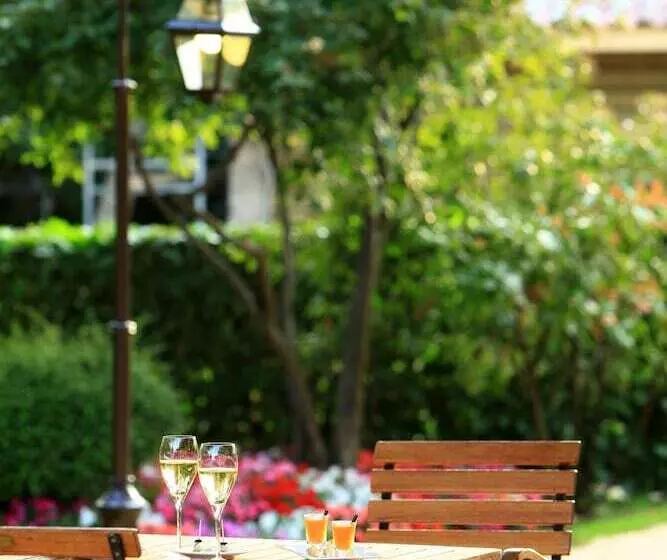 فندق Michel Chabran   Teritoria