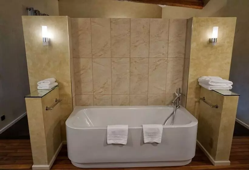 فندق Michel Chabran   Teritoria