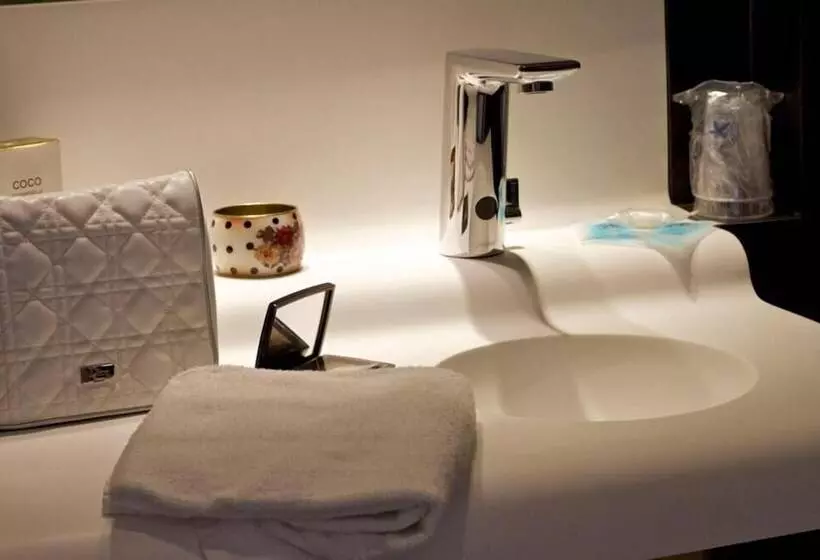 酒店 Novalis Quimperle