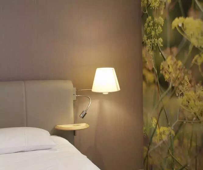 酒店 Novalis Quimperle