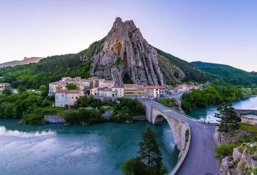 فندق Relais Et Chateaux La Bonne étape