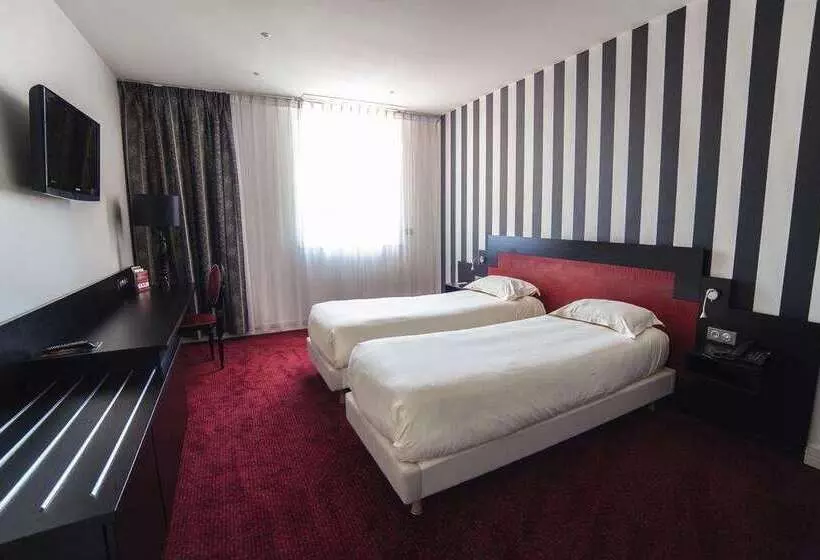 هتل The Originals Boutique, La Maison Rouge, Lens Ouest