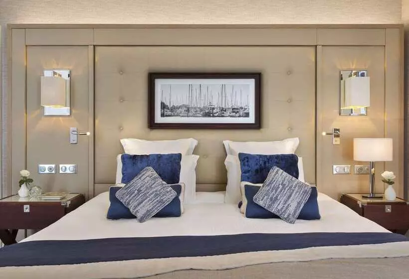 هتل Hôtel Barrière Le Grand Hôtel Dinard