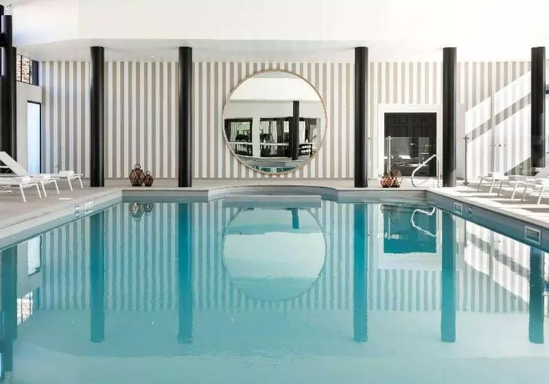 هتل Hôtel Barrière Le Grand Hôtel Dinard