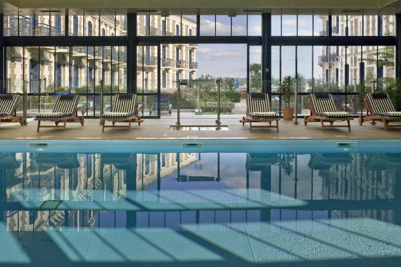 호텔 Hôtel Barrière Le Grand Hôtel Dinard