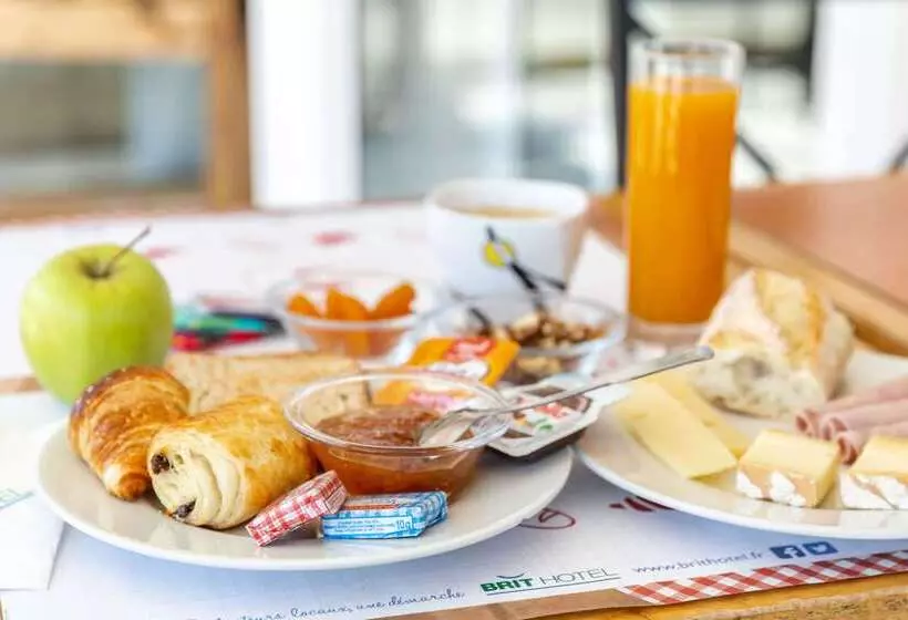 Brit Hotel Lyon Eurexpo