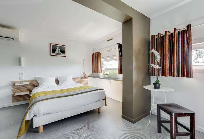 Brit Hotel Lyon Eurexpo