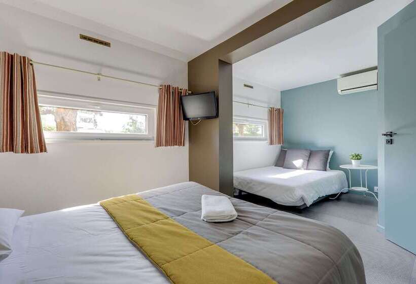 Brit Hotel Lyon Eurexpo