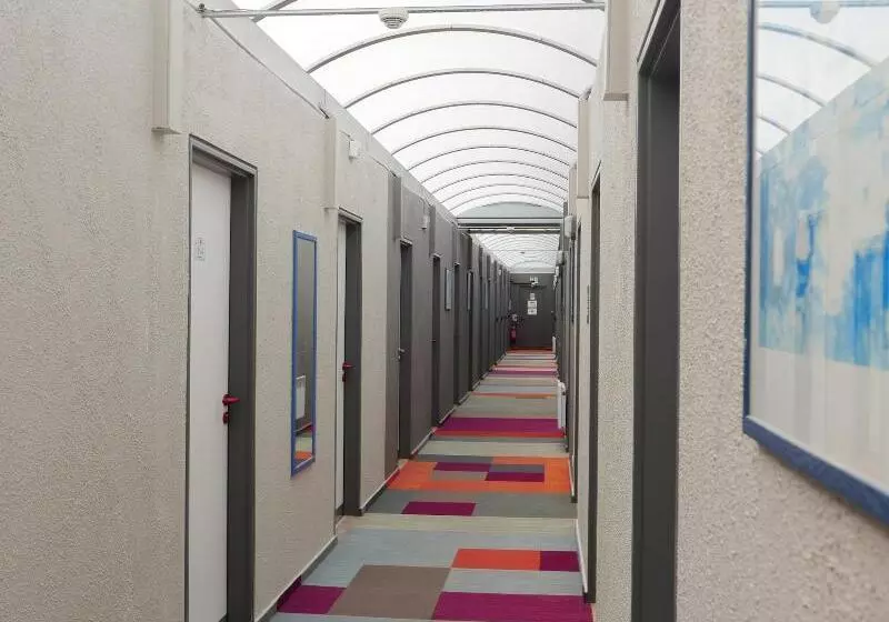 Brit Hotel Lyon Eurexpo