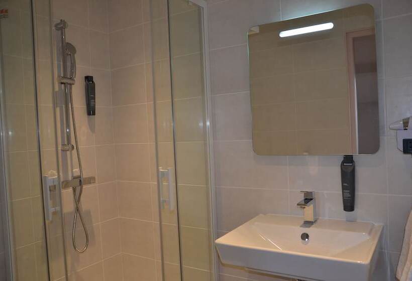 هتل Cannes Croisette