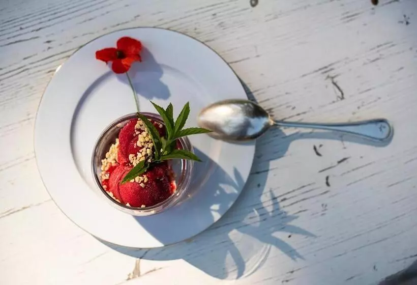 Отель Domaine La Gentilhommière