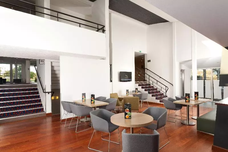 Отель Holiday Inn Lille Ouest Englos, An Ihg