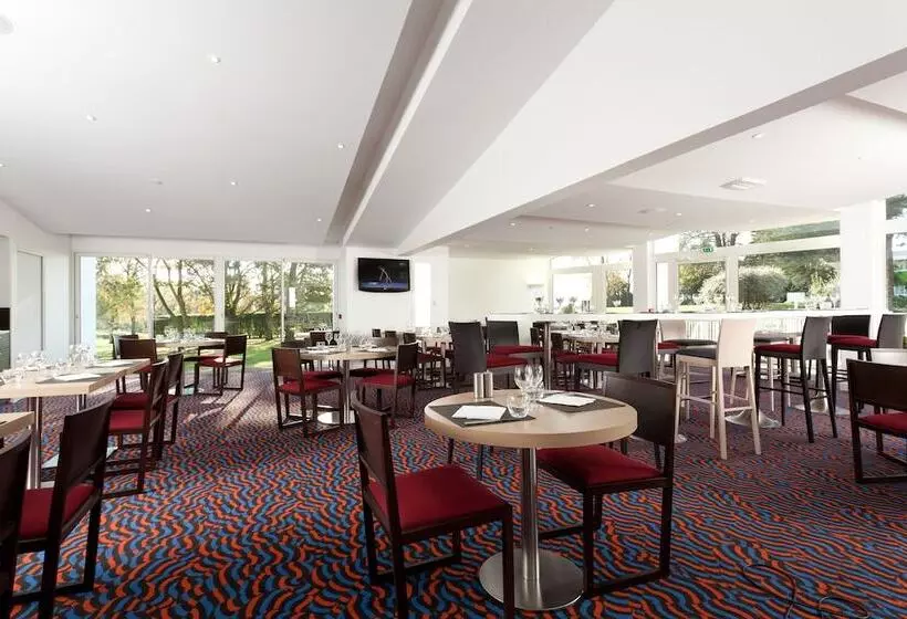 Отель Holiday Inn Lille Ouest Englos, An Ihg