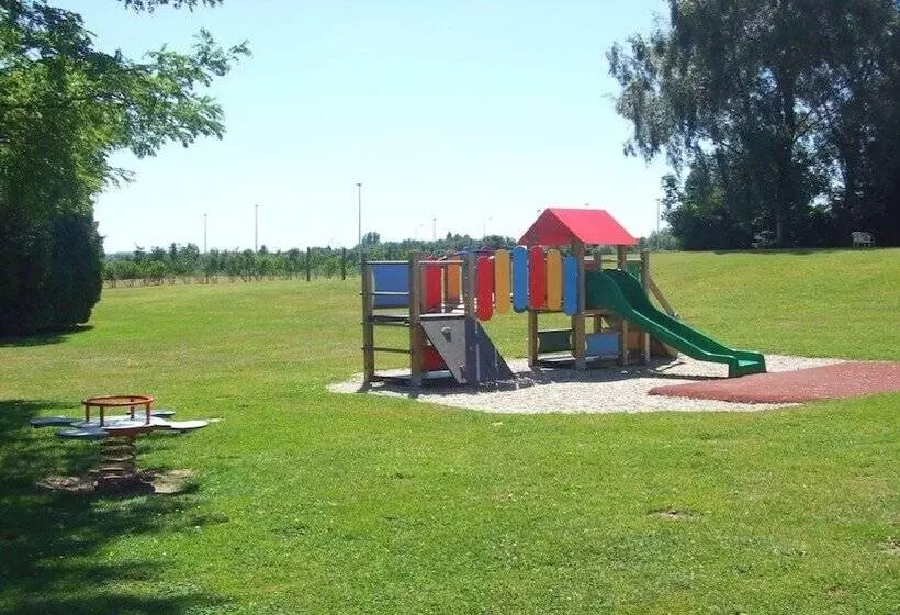 Отель Holiday Inn Lille Ouest Englos, An Ihg