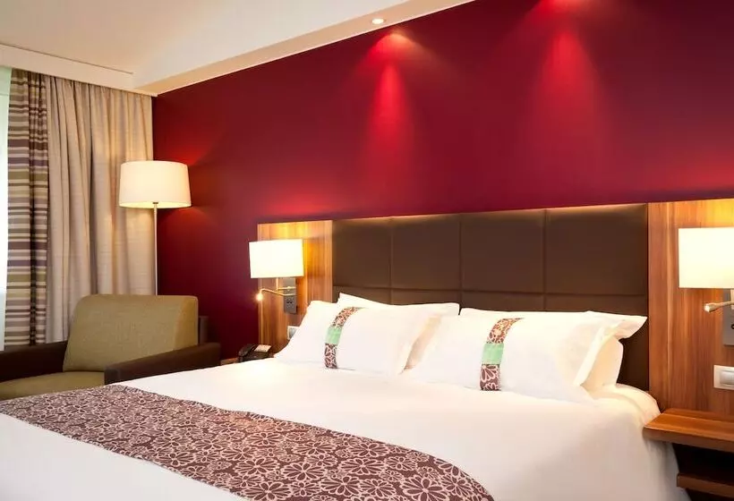 Отель Holiday Inn Lille Ouest Englos, An Ihg