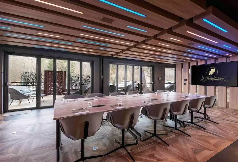 酒店 La Cheneaudière   Hôtel Spa   Relais & Châteaux