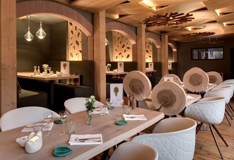 酒店 La Cheneaudière   Hôtel Spa   Relais & Châteaux