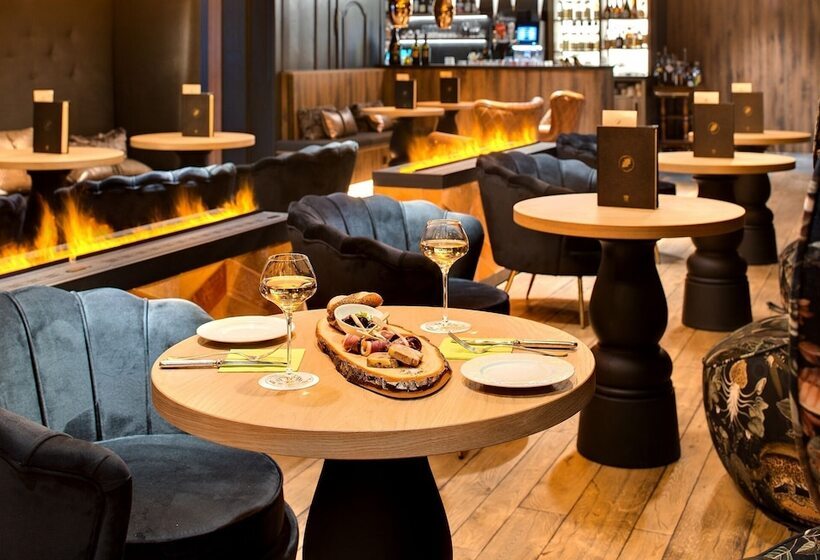 فندق La Cheneaudière Hôtel Spa Relais & Châteaux