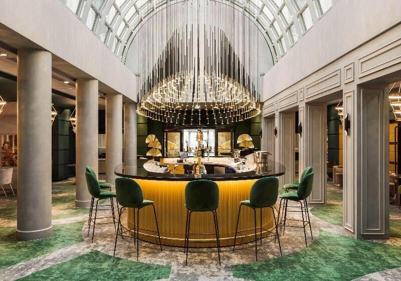 هتل Mgallery Le Louis Versailles Château