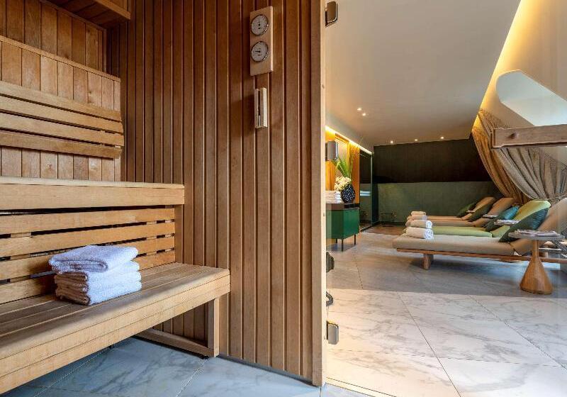 هتل Mgallery Le Louis Versailles Château