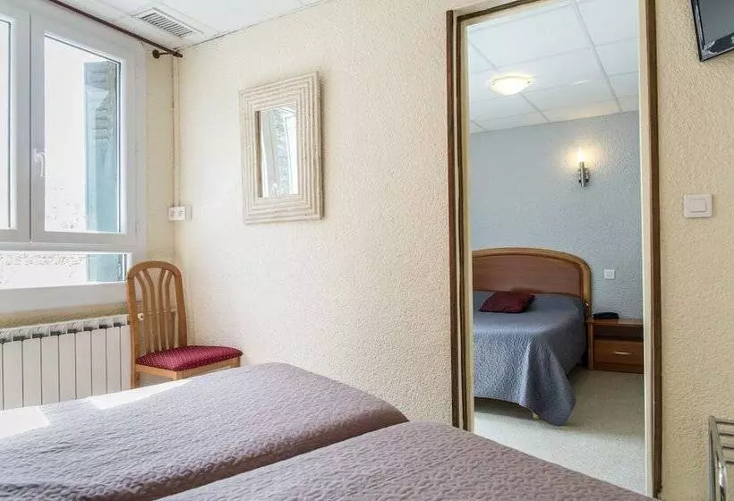 هتل Hôtel Triton