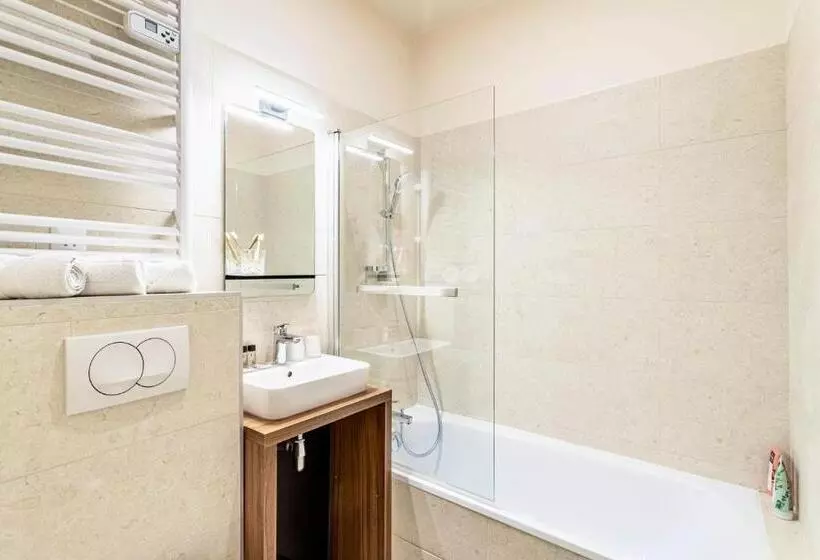 Отель Hôtel Tête D Or