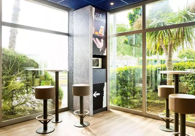 בית מלון כפרי Ibis Budget Saint Malo Centre