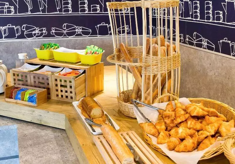 בית מלון כפרי Ibis Budget Saint Malo Centre