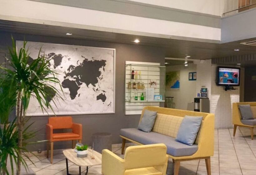 Kyriad Hotel Montpellier Centre Antigone