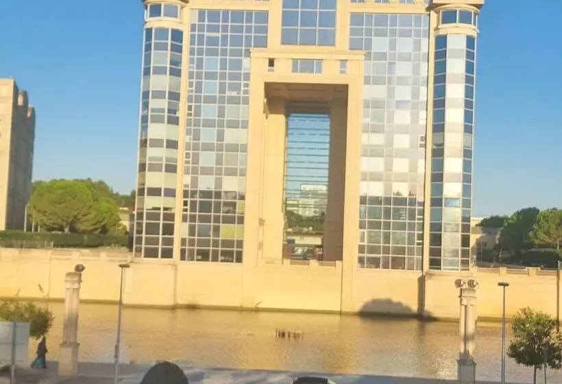 Kyriad Hotel Montpellier Centre Antigone