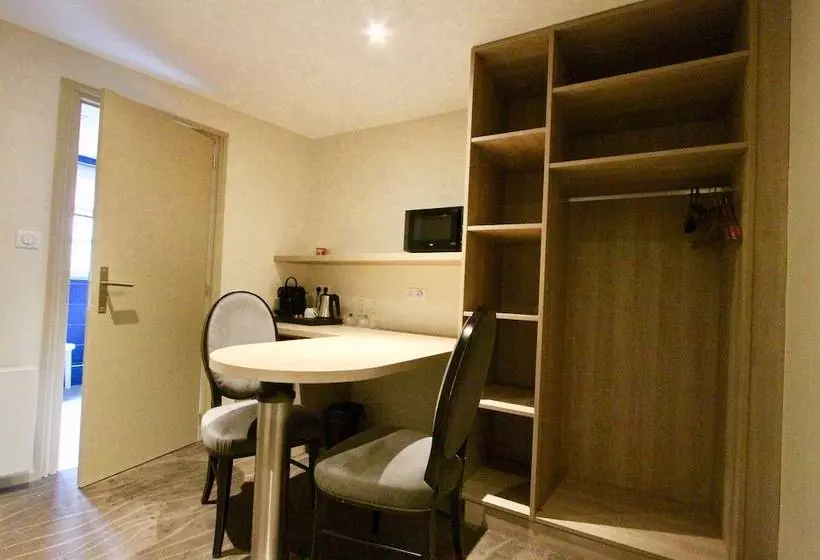 ホテル Restaurant Le Maréchal   Teritoria