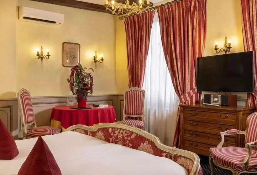 ホテル Restaurant Le Maréchal   Teritoria