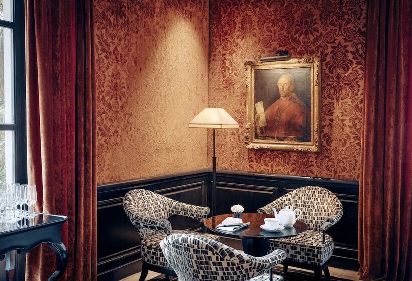 Hôtel Le Pavillon De La Reine & Spa, Place Des Vosges