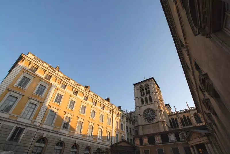 Отель Le Phenix