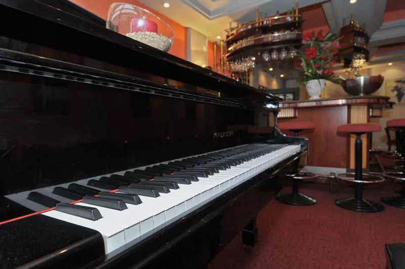 Отель Le Phenix